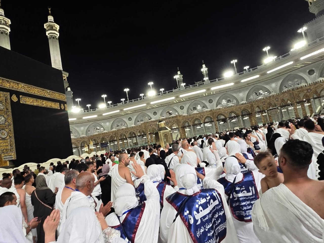 تعلن شركة الصفوة للحج والعمرة والسفر والسياحة في ديالى/بعقوبة ..قرب مجسر المفرق..عن رحلاتها القادمه لهذا العام ١٤٤٨/٢٠٢٦ ميلادي /هجري عن طريق البر والجو.....
*🧿سعر رحلة البر ٦٧٥ الف دينار... في محبس الجن..فندق اورنسيس .
🧿سعر ٨٥٠ الف دينار ...بر....في شارع ابراهيم الخليل .فندق بدر الماسه. وفي شارع اجياد..
🧿 سعر مليون و٣٥٠ الف جواً...فندق بدر الماسة بشارع ابراهيم الخليل.
🧿ومليون و٣٥٠الف..جو... فندق روابي زمزم بشارع اجياد.مشي على الاقدام.
*🧿وسعر رحلة الجو ١،٢٠٠،٠٠٠ مليون ومائتا الف دينار..في منطقة محبس الجن...فندق اورنسيس الجميل .
🧿ومليون و٤٥٠ الف في شارع ابراهيم الخليل..فندق اعمار المنار الراقي.
 🧿 وسيكون انطلاق رحلة البر🚍 يوم(١١ آب..)..ويوم ٢٢ آب..
🧿وانطلاق رحلة الجو.✈️ يوم ١٢  ويوم ٢٣ آب  الى المدينة المنورة بنور المصطفى صلى الله عليه وعلى آله وصحبه وسلم...
برنامج الرحلة :
___________
*🎯١٠ ايام ب٩ ليالي مبيت ٣ مدينه و٦ مكه مع خدمات متميزة... بالنسبة للبر.
*🎯اما بالنسبة للجو ٣ ليالي في المدينة المنورة و٧ ليالي في مكة المكرمة..
*🎯وجبتين طعام يومي اوبن بوفيه..
*نقل بباصات حديثه ومكيفه..
*🎯استراحة في احدى مزارع حائل.بالنسبة للبر مع وجبة ضيافة الطريق مقدمة من الشركة.
*🎯 هدايا جنط واحرامات لكل معتمر ..
*🎯مزارات المدينة بضمنها مطبعة القرآن الكريم ومزارات مكه المكرمة.
🎯 ارشاد ديني واداري متميز طيلة الرحلة.
🎯 سفرة اختيارية الى جده.عروس البحر الاحمر تشمل مرسى الزوارق..اكواريوم الاسماك والبيئة البحرية..مول جدة المركزي..جولة داخل المدينة.
🎯السكن في المدينة المنورة .المنطقة المركزيه..اما في مكة في الفنادق المذكورة اعلاه. 

ملاحظة مهمه:
____________
🎯 نذكر الاخوة عند اصطحاب الاطفال او القاصرين اقل من ١٨ عام تنظيم وكالة تخويل مصدقة من كاتب العدل من والد الطفل يخول الام او غيرها باصطحاب الطفل معها الى الديار المقدسة.

🎯مع مفاجأة الرحلة..وهي🧨🎁✨️ عمرة مجانية✨️🧨🎁  للمعتمر المتميز  في الرحلة  عن طريق القرعة.!!!🥇🏆

.............خدمة الحاج والمعتمر وسام فخر لنا🏅
.
.....سارعو بالتسجيل.
***********
***********
