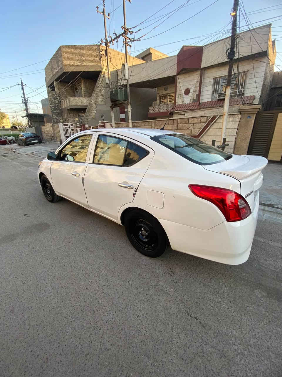 نيسان سني لبيع 
بسعر مناسب 
٢٠٢١ موديل 
السياره متجايه وتبديل قماره 
وبيها طخطخات 
شواصي ولغود مكفولات 
السياره جاهزه عل اخر حبايه 
مكينه كير تبريد صدر تايرات 
وياله كله جديد 
رقم اربيل بسمي شخصين 
تريد وكاله تريد تحويل 
مكاني بغداد المشتل 
السعر ٧٥ وبيها مجال 
*********** وبي وتساب
