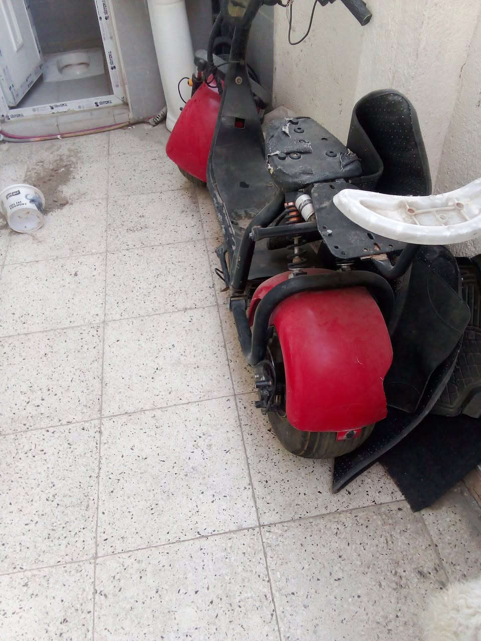 سلام ۈعـْليگمٌ 
دراجه شحن هارلي امريكي بدون باتريات شغاله ملف وعقل بلاديات
يحتاج اله باتريات ودوشمه كشن فقط
مكاني الحريه الشراعي يقيم بما يرضي •اللّـہ̣̥
الاتصال ***********
