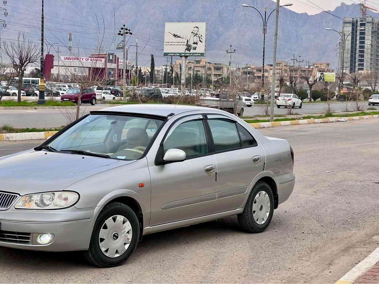 نیسان سەنی  2009 یابانی 
بێ بۆیاخ بێ دەعم و لێدران
 فول ماسەفات چوار جام کارەبا 
کەلو عینە گێر عادی 
  گێڕو مەکینە بەشەرت

 دەعامی بۆ دەعامی بەشەرت
 ماڵی دۆست  
سەنەوی تا کوا 2030 نوێ 

ژمارەی خاوەنەکەی 
*********** رانية, السليمانية

