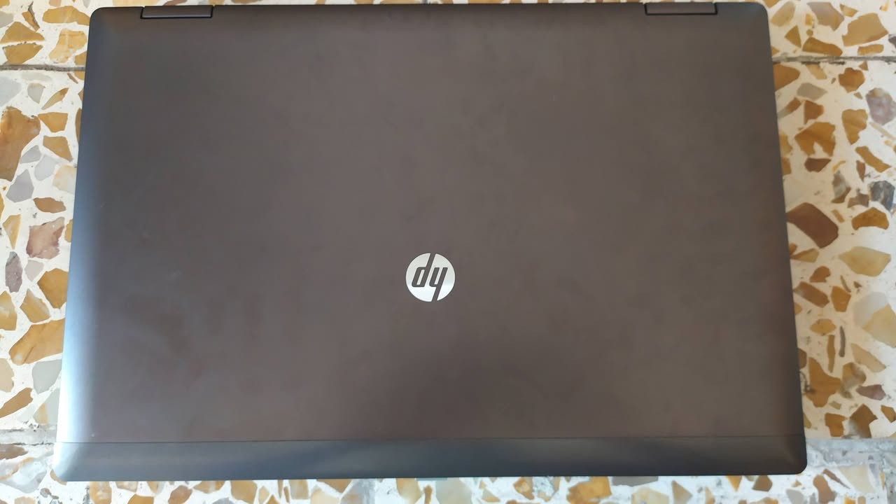 لابتوب hp الحجم الكبير pro Book نضافة فول ويحتوي على بصمة ومشغل Dvd كوراي 5  حجم الرام 8 الهارد نص تيرا 500  ،،بطارية تقريبا اكثر من ساعتين 
السعر ١٧٠ وبي مجال 
للتواصل ***********

