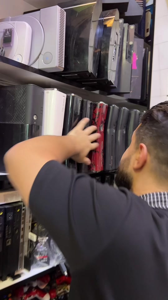 الاكس بوكس ٣٦٠ مهكر حتى ب٨٠ الف اكو اسعار عدنا 😱   واتساب للحجز  *********** *********** #سبارك_ستور #عمار_ماهر 

