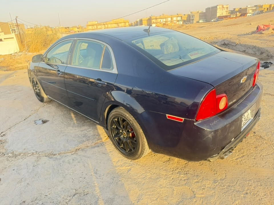 السلام عليكم ورحمة الله وبركاته 

للبيع ماليبو خليجي 

مكينه 2400 بدون فتح بلاد 

السيارة بدون قطره صبغ 

رقم بغداد بسمي

السعر 68 ورقه

***********
