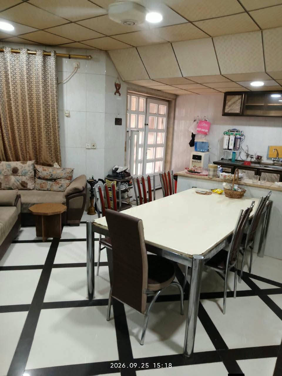 دار للبيع في حي الكندي الاولى
288 متر واجهه 12
موقع مميز جدا قريب من سايدين
سند طابو الزهور
شرط التحويل
طابقين
البيت نظيف جدا صالح للسكن
شارع تبليط
لمعرفه السعر اكتب تم ليصلك على الخاص
للاستفسار زياره المكتب سايدين البحرين
***********
***********

نص مكتوب في الصور:
- 2026.09.11 06:02
- 2026.09.25 15:18
- 2026.09.25 15:19
- 026.09.25 15:14