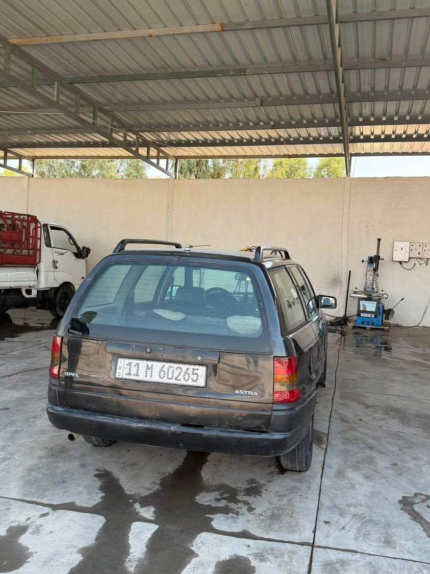 السلام عليكم
استرا موديل ٩٤ كير ومحرك كله بشرط الكير بس بي طبه خفيفه من تحرك يتصلح السيارة غير هاي ماناقصها كلشي سنوية إلى ٣١ تحويل ثاني يوم مشروع وطني يتحول هنا بل موصل مصبوغة جمالية بيها طخه خفيفه من ورة فقط الباقي كله مكفول تايرات وطخم كله جديد محرك جديد ٢٠ 
السعر٤٠ بي مجال شي بسيط 
***********
***********
اتصل او راسلني وتدلل

