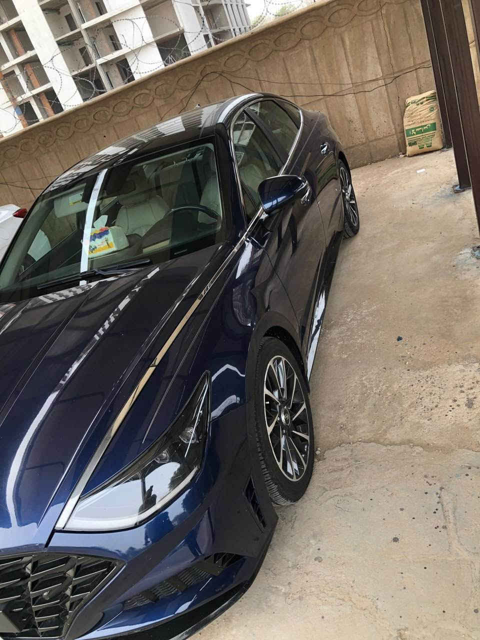 HYUNDAI SONATA  LIMITED 2020
 
‎هيونداي سوناتا _2020

‎فــــــول فـــــول مـــواصـفـات لـــمــتــدد 
دعاميات حادثها من امريكا وبل عراق جاملغ امامي وجاملغ خلفي مندون دواخل 
‎بدون دواخل بدون ارباك ١٠٠٪؜١٠٠سليمة
ســعر 155
***********
‎عنوان بغداد قرب جسر المعلق
ـــــــــــــــــــــــــــــــــــــــــــــــــــــــــ
الــمــواصــفـــات :-
1 - محرك ١‌‌٦٠ تيربو
2 - كشنات جلد 
3 - كاميرا دوار ستيرن
4 - شاشة كبيرة ( ايباد) للتحكم في ايعازات السيارة
5 - تبريد قطعتين امامي خلفي
6 - لايت زنون
7- كشاف +حاجب
9 - منافذ USB امامي خلفي
10 - سستم صوت متكامل 12 سماعة (BOS)
11 - تحكم ستيرن جهتين
12 - بصمة  2باب + بصمة تشغيل
13 - 4 كامرات + كامره 360 درجة ومن تنطي اشاره جانبيه الكيجات اصير كامره 
14 - نضام ABS مانع انزلاق
15- كشنات كهرباء 
16 - اشاير مري 
17- حساس امامي خلفي عدد 12
18- ويل كب كروم 
19- كشنات تدفئة تبريد 
20 -شاحن لاسلكي
21- اوتوهولد   
22- سايد بريك بصمة
23- درايف مود (5 انظمة قيادة)   
24- رادار جانبي 
25- رادار امامي 
26- تبريد بيانو
27- بانوراما 
28- كيجات شاشه
29- تشغيل عن بعد 
30- نظام ركن السيارة عن بعد من خلال بصمة السيارة  
31- كير دكم 
32- نظام قيادة شبه ذاتيه 
33- نظام خروج الامن عند فتح الابواب لتفادي مرورالسيارات قرب الابواب الجانبيه
34- نظام محافظه على المسار مع توجيه اوتماتيكي 
35- السيارة بقوة 180 حصان 
36- عدادات ليزريه على زجاج الامامي
37- ناقل سرعة اوتماتيكي 8 سرعات بغداد, العراق
