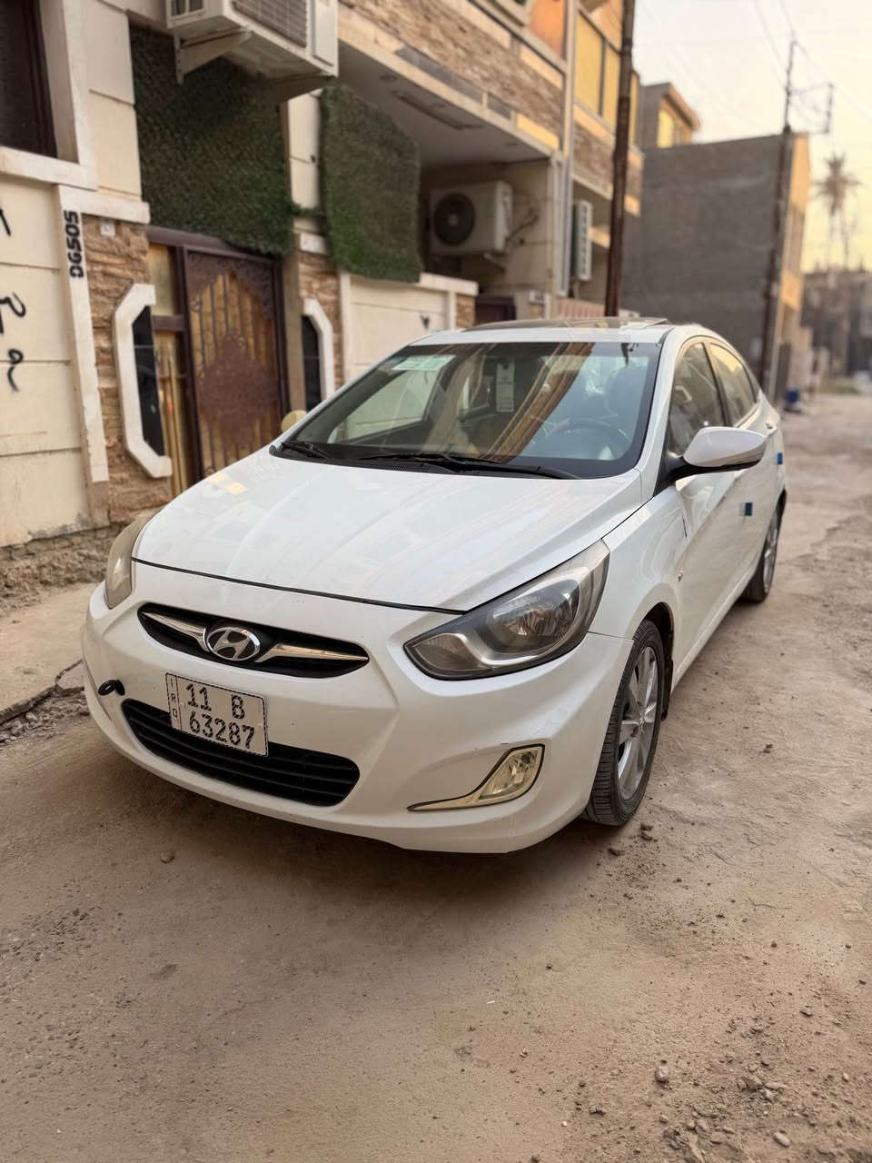 اكسنت ٢٠١١ بلو
فتحه سقف
٥ تجاوي
ويل كب 
هزة ورقم جديد 
سنوية بسمي 
بدون صبغ فقط بارد بالجاملغ
محرك وكير مكفول ١٦٠٠
للاستفار 
هـ***********
سعرها ٨٨ ورقه بغداد, العراق
