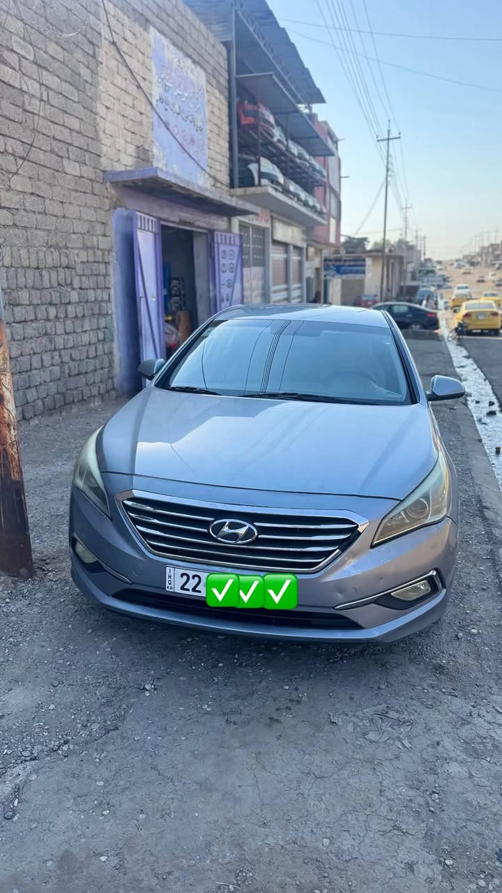 السلام عليكم Hyundai Sonata
هونداي سوناتا أمريكي 
موديل ٢٠١٧ محرك ٢،٤ gdi
كير ومحرك على وضع الشركة وتبريد بشرط 
ماشيه 90ألف ميل 
كير و محرك ما مفتوح وبشرط
رقم اربيل سنويه هزة جديد 
 تحويلها بشرط
صدر وحداديه وطخم تايرات كلها جديد 
مكانها الموصل
ضررها بوند و جاملغ بدون ايرباك وبدون دواخل وبيها ملاحضات بسيطة سيارة جاهزة ماناقصها برغي
‭***********‬‭‬ للتواصل واتساب هم موجود
