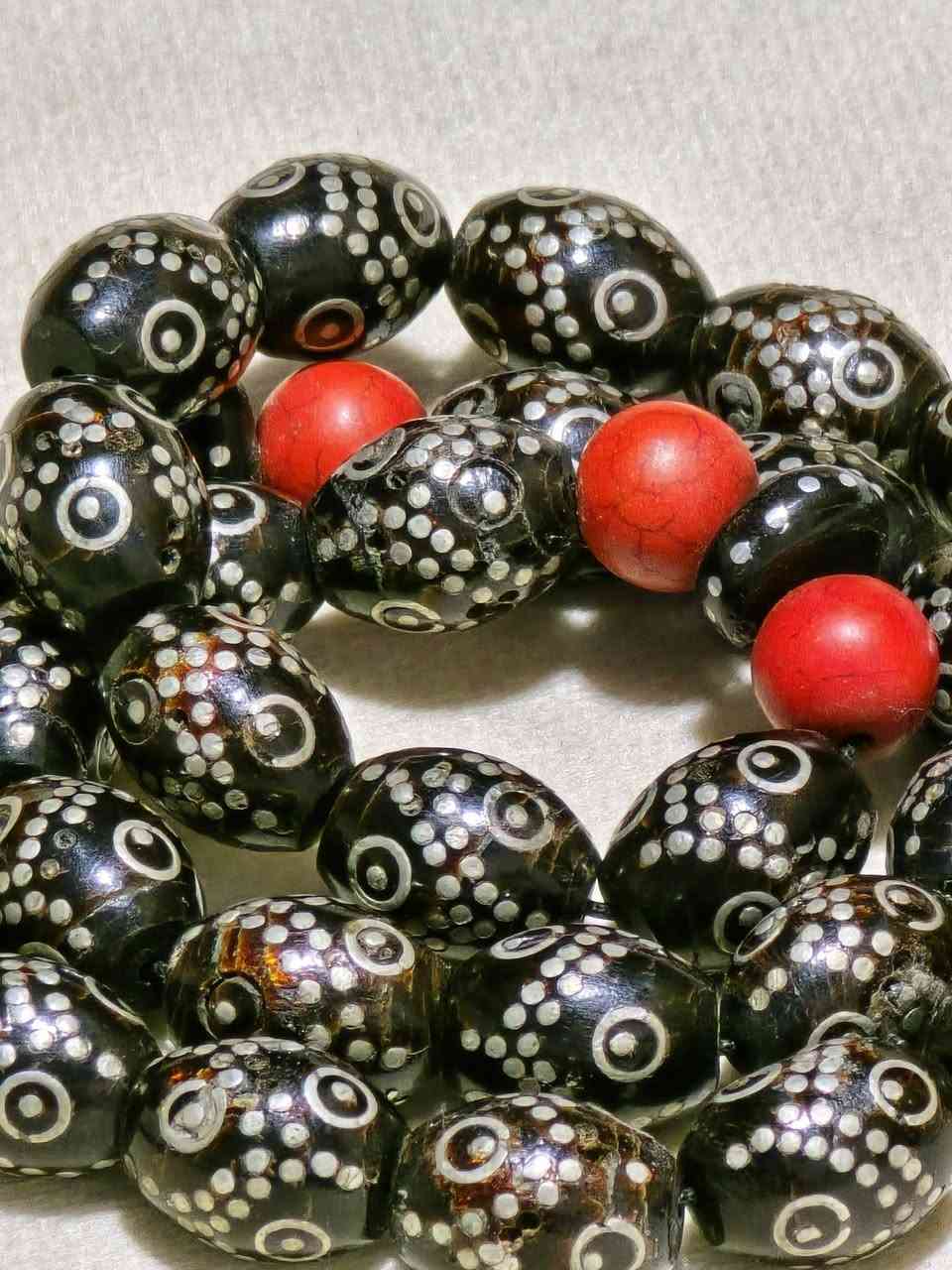 نوادر الانتيك .. يسر حجازي ..
للتواصل ***********
