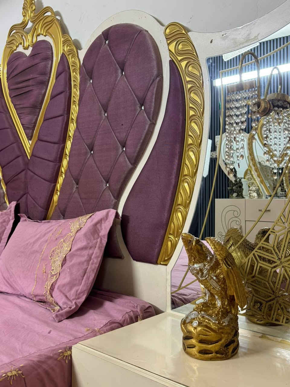 غرفة تركي • نظيفه • قرب جسر بته