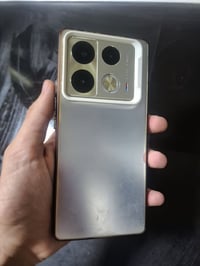 نوت 40 برو BMW • شاشة 120 هرتز • باور عاطل
