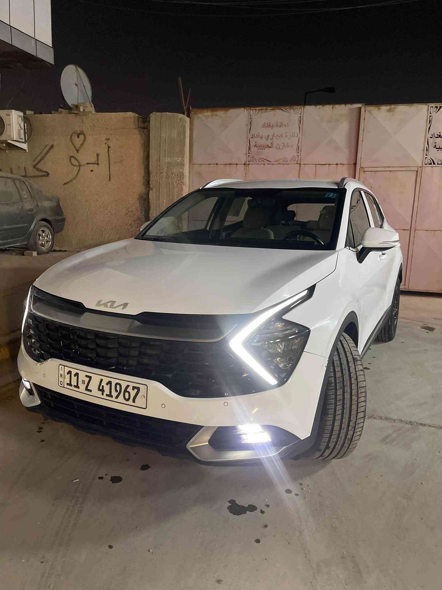 سبورتج 2025 خليجيه سياره جديده 
رقم بغداد تحويل ثاني يوم 
فول من عده الفتحه 
ماشيه 16الف 
سياره بيهه باب الوره الصدر بيهه طخه بعدهه عله وضعيته 

مكان بغداد السعر 200وبيهه مجال 

الاستفسار ***********
