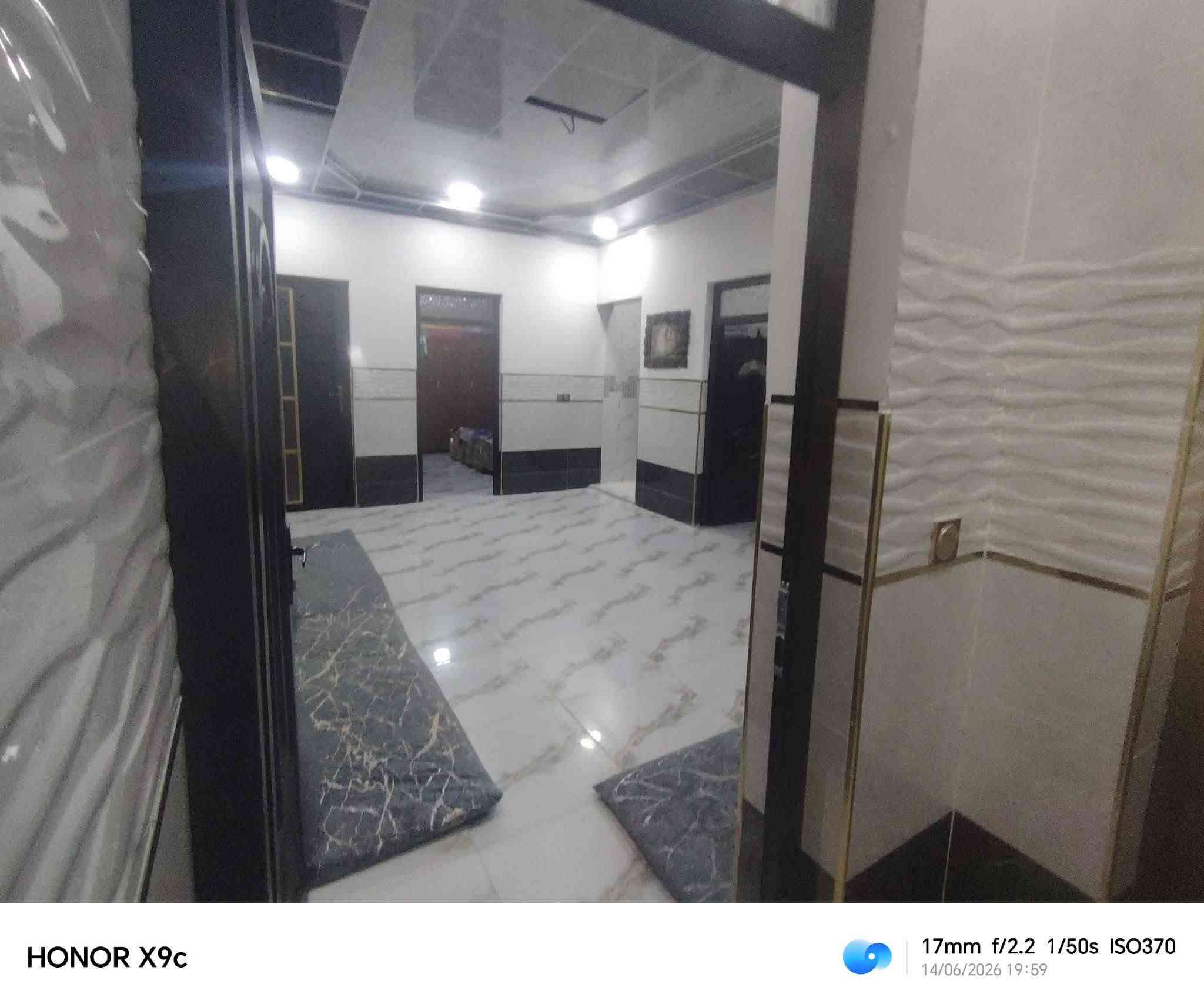 بيت للبيع قوسيات حي الايمان غرفتين نوم+هول+استقبال+مطبخ+صحيات داخل وخارج مساحه 180 متر السعر 60 وبي مجال شي بسيط سند زراعي 25 واجهه 12 نزال 15===***********====***********
