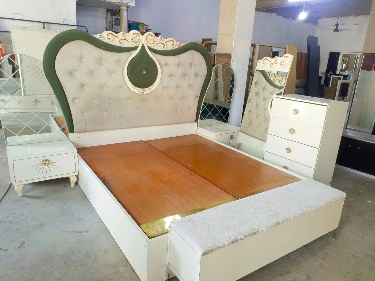 525بيها مجال *********** وعدنا بعد غرف اي استفسار خابرو رقم
