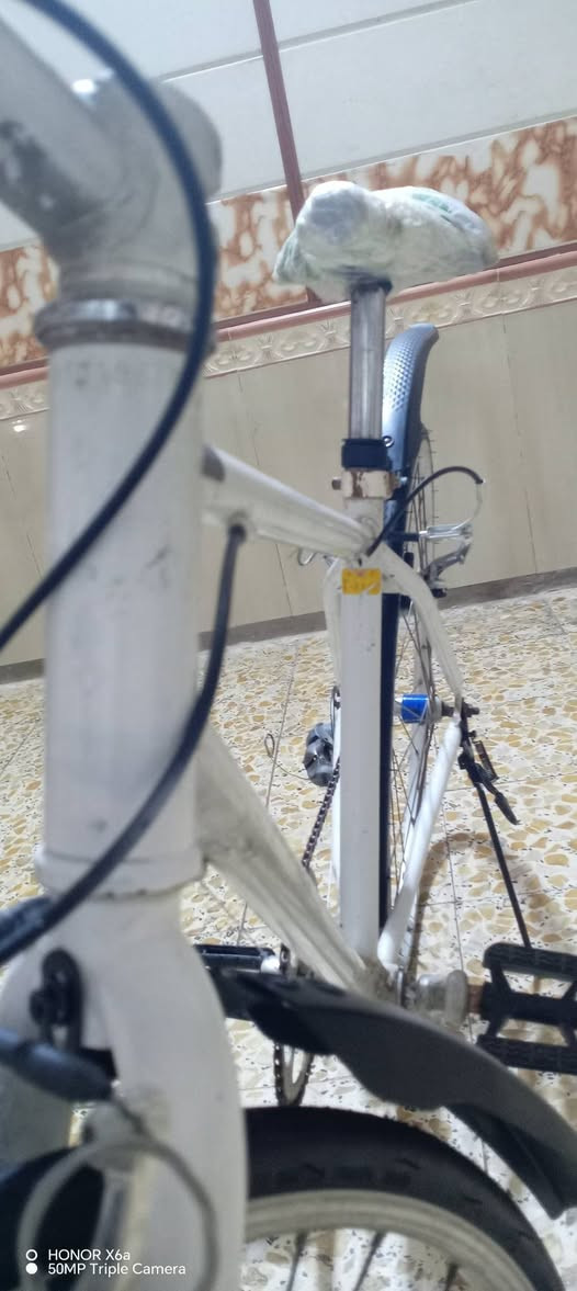 سلام عليكم ✨بايسكل 700C نظافة فول✨ تخم تاير جديد وتخم جيوب جديد ✨بريك امامي  وبريد خلفي✨ وبدال مال نمر البايسكل ✨للبيع هذا رقم ***********✨.
