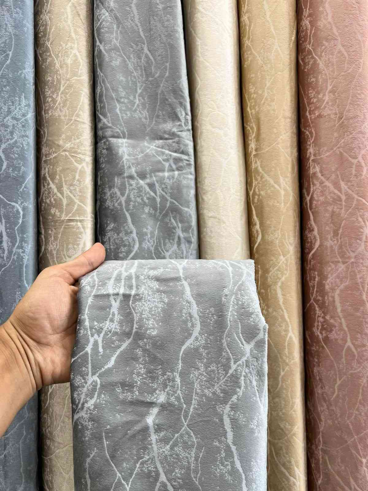 بردات مخملية • ثقيلة راقية • ارتفاع ٣٢٠سم