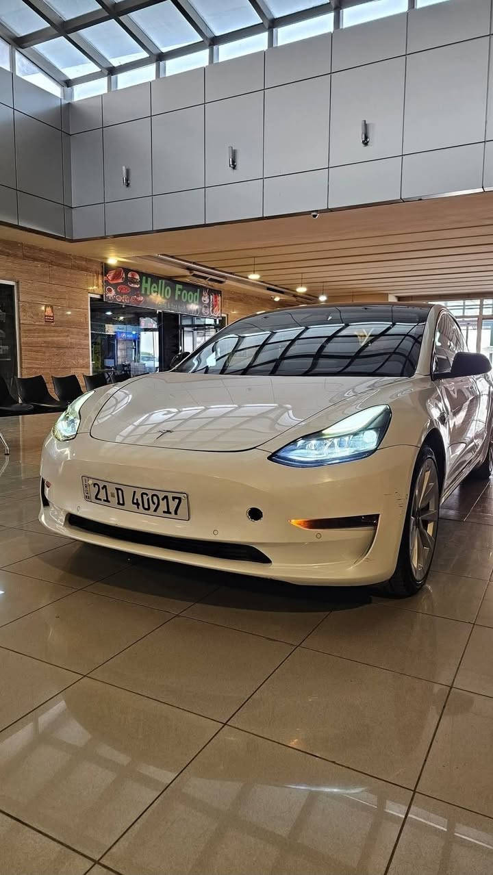 الموديل: تسلا موديل 3 (Tesla Model 3 - 2022)
المسافة المقطوعة: 100,000 كم
النظام: أونلاين بالكامل (التطبيق وجميع الخدمات الذكية تعمل بكفاءة)
الصبغ: 6 قطع صبغ على النظافة (بدون حوادث قوية والشاصي سليم 100%)
الحالة الفنية والميكانيكية: بشرط الفحص والضمان من كل النواحي (البطارية، المحرك، السوفتوير، والمنظومة الكهربائية)، بشرط فحص الكمبيوتر وفحص المشتري.
​أبرز المواصفات والمميزات:
​نظام القيادة الذاتية وكاميرات محيطية 360 درجة (Autopilot & 360 Cameras)
​شاشة تحكم لمسية كبيرة مع تحديثات النظام المستمرة
​داخلية نظيفة جداً وبحالة ممتازة دون أي مصاريف
​قيادة ناعمة جداً واقتصادية للغاية
​📍 للسعر ولمزيد من المعلومات يُرجى الاتصال على:
📞 ***********
📞 ***********

مۆدێل: Tesla Model 3 (2022)
​ڕۆیشتوو: ١٠٠,٠٠٠ کیلۆمەتر
​سیستەم: ئۆنلاین بەردەستە (ئەپڵیکەیشن و هەموو خزمەتگوزارییە زیرەکەکانی کاردەکات)
​بۆیاخ: ٦ پارچە بۆیاخ لەسەر ساخی (بێ لێدرانی قورس و بەبێ هیچ خەلەلێک لە شانسی )
​تەکنیک و ماتۆڕ: بە شەرت و بە گرەنتی، لە هەموو روویەکەوە (پاتری، بزوێنەر، سۆفتوێر و کارەبایی) بەشەرتی فەحسی کۆمپیوتەر و فەحسی تۆ.

​تایبەتمەندییە سەرەکییەکان:
​تەکنەلۆژیای زیرەکی خۆلێخوڕین و کامێرای دەوروبەر (Autopilot & 360 Cameras)
​شاشەی گەورەی دەستلێدان و نوێبوونەوەی بەردەوامی سۆفتوێر
​ناوپۆشی زۆر خاوێن و بێ مەسروف
​لێخوڕینێکی زۆر نەرم و کەممەسروف

​📍 بۆ نرخ و زانیاری زیاتر پەیوەندی بکەن بە:
📞 ***********
📞 ***********
