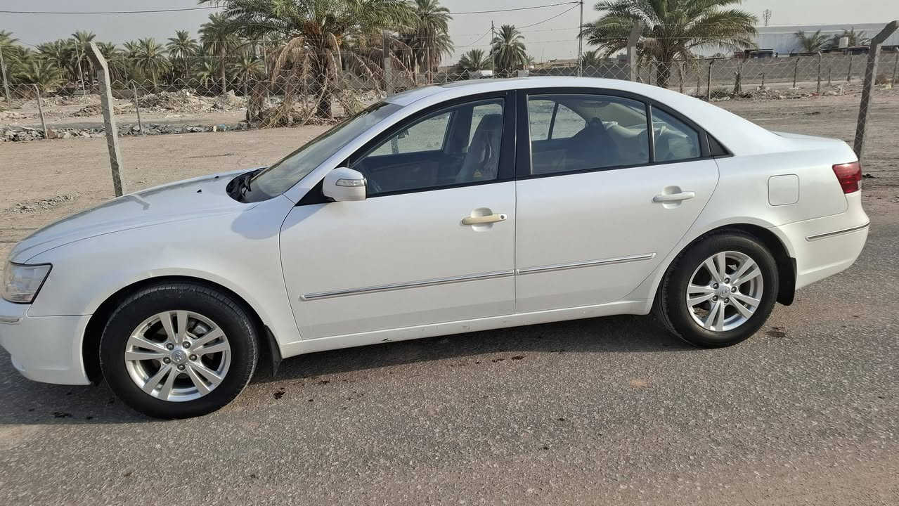 السلام عليكم ورحمة الله وبركاته
سوناتا 2010 للبيع مكفولة 
سوناتا خليجي 2010 رقم بابل السيارة جديدة جدآ على وضع الشركة ماشية 68 الف كيلو سبير الشركة
فتحة سقف وتحكم ستيرن اشاير بالمري
گير ومحرك وكهربائيات مكفولة
بيهه بارد گد شبر بالچاملغ الخلفي فقط
سعر 162 ورقه ومكان السيارة الحلة
للتواصل ‏‪***********‬‏

