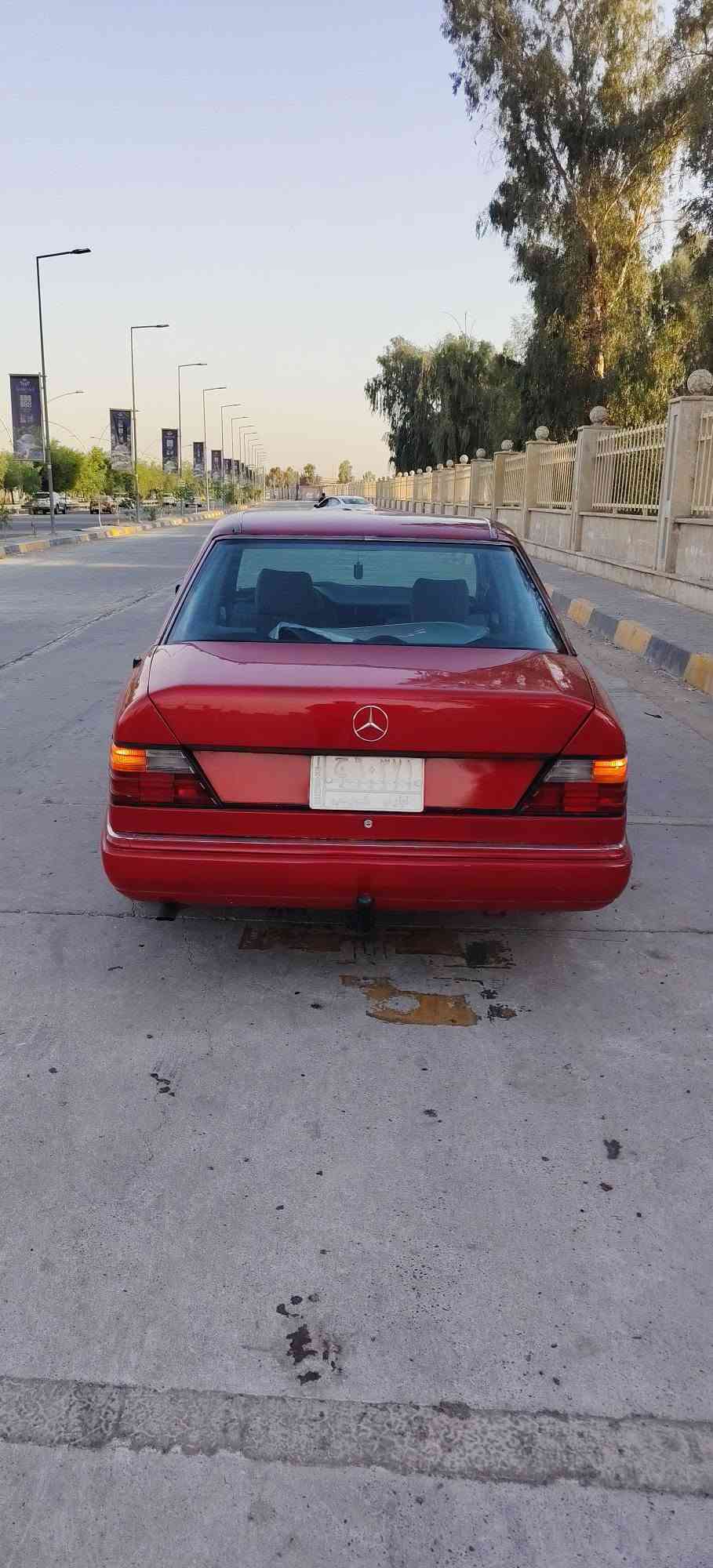 السلام عليكم مارسدس دب للبيع موديل 1991 كير محرك شرط محرك بطه تبريد شغال سياره متعوب عليها صبغ عام جماليه بدون ضرر 
السعر 60 وبيها مجال لشاري 
***********
