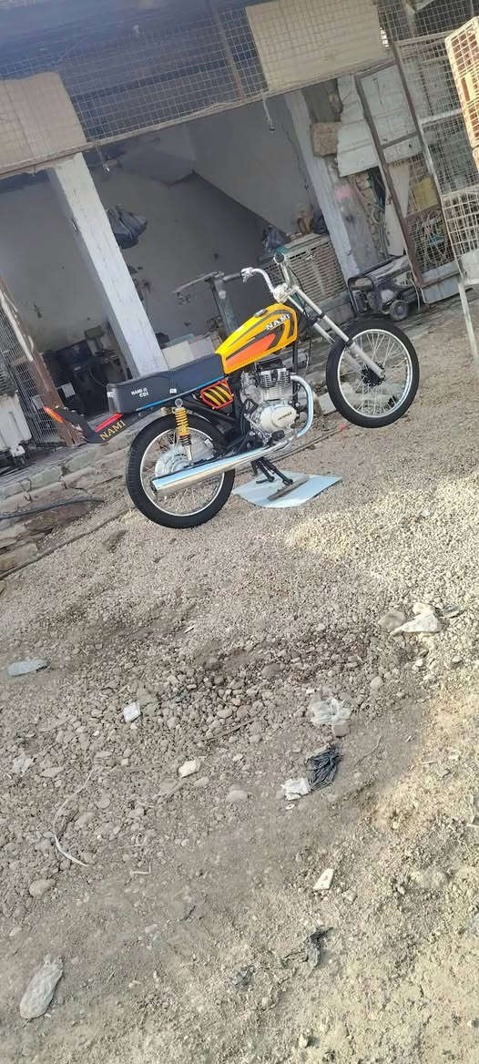 دراجه للبيع. غراض كله 26موديل 26 انتنس برغي ما مفتوح وشاصي 20 متياز وراق. سعر خاص. لمو شراي لا يتعبني مشي عليكم الحسين. رقمي *********** بس علق واني طبلك خاص
