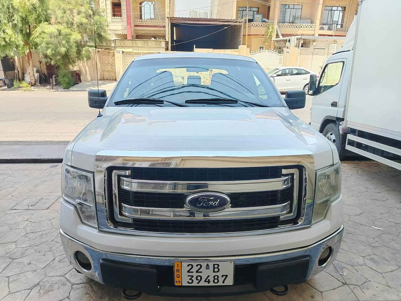 فۆرت F150  خەليجی سفری شەریکەی نیڤا زۆر خاوێنە و جوانە شازە تەنها 150هەزار ڕۆیشتیوە بەشەرت مەکینەی نەکراوەتەوە بورغی دەستکاری نەکراوە. 
بێ سبوغ و بێ سارد و شوخت. 
السلام عليكم. مليك  حمل فورت f150 شركه نيفا 2013 موصفات داخل أصفر تحكم ستيرن
بدي قصير و باب كبير  4X4 محرك ٨ سلندر المرغوب كير اوتوماتيك وعادي  بدون مصرف ربع دينار سياره كلين بدون صبغ و باردو شخط دعميات بيلادي السياره حيل نضيف وحلوه سنويه جديد حتى 2031 بسمي هزه و فحص جديد
السعر 151
مكان أربيل واتساب ***********
*********** أربيل, العراق

