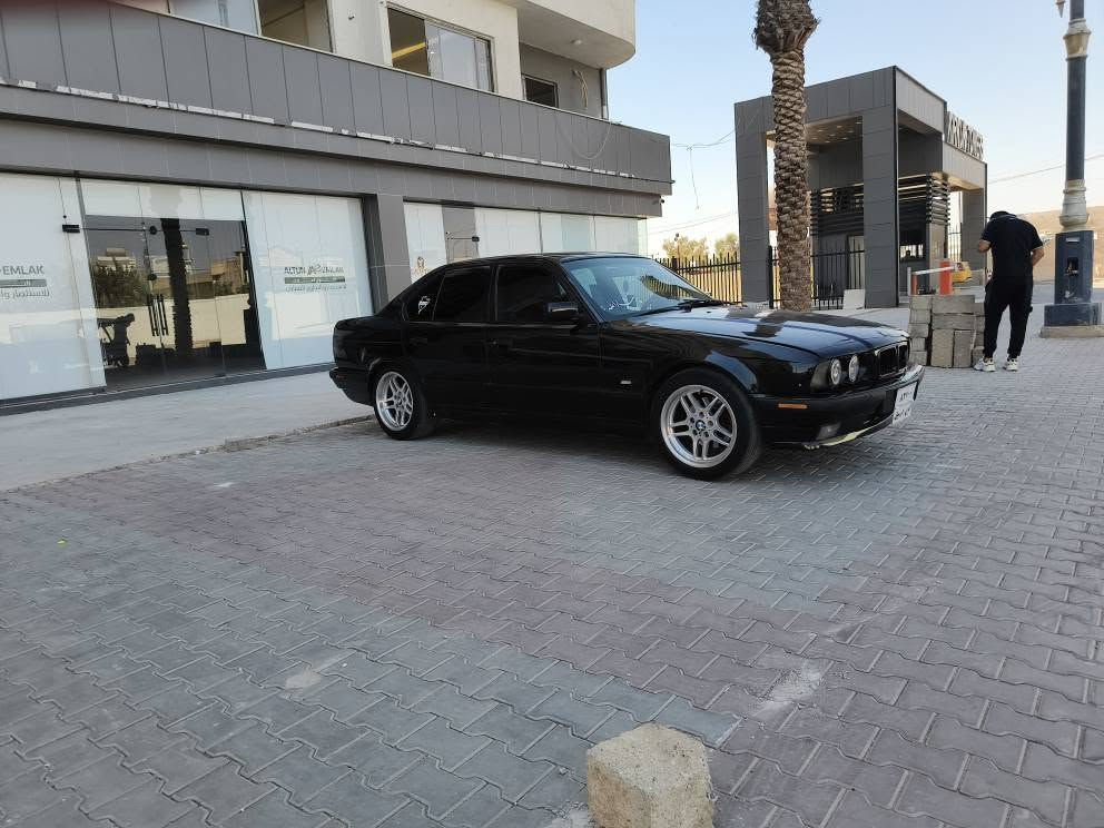 بي ام موديل 1992محرك كبس 525كيرعادي كيرومحرك شرط سياره محدث بل كامل 1995تبريد ثلج جام كهرباي سياره جايز من كول شي يعني مابي نقص شرط تحويل سعر 55بيهامجل وبي 3اوراق خرام ينزل منل سعر *********** كركوك, العراق
