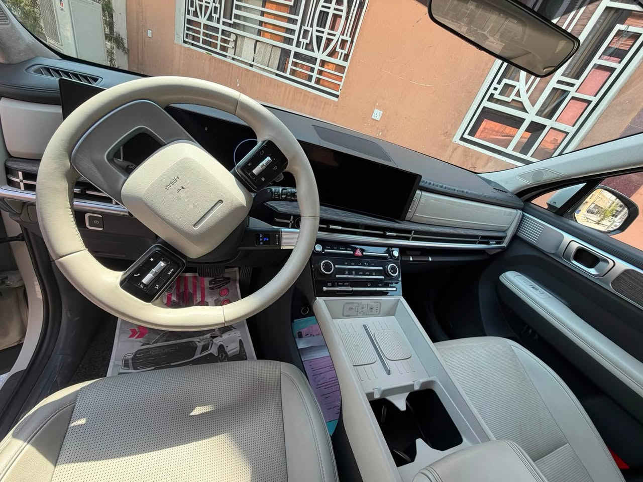 🚘 هيونداي سنتافي 2024 خليجي | فل أوبشن 🔥

✨ Hyundai Santa Fe 2024 – Full Option
🇰🇷 وارد خليجي
🔥 محرك 2.5 Turbo GDI
⚡ 281 حصان
💪 عزم 422 نيوتن.م
⚙️ ناقل حركة أوتوماتيك 8 سرعات DCT
🚙 7 ركاب

⭐ أبرز المواصفات:

• بانوراما سقف
• جلد فاخر
• مقاعد أمامية كهربائية
• تبريد وتسخين المقاعد
• ذاكرة مقعد السائق
• شاشة وسطية 12.3 إنش
• شاشة عدادات رقمية
• كاميرات 360°
• حساسات أمامية وخلفية
• مثبت سرعة متكيف
• مراقبة النقطة العمياء
• تحذير ومساعدة المسار
• كبح تلقائي للطوارئ
• Apple CarPlay / Android Auto
• شحن لاسلكي
• تشغيل عن بُعد
• باب خلفي كهربائي
• إضاءة LED كاملة
• جنوط ألمنيوم كبيرة
• مفتاح ذكي ودخول بصمة/بدون مفتاح

🔥 سيارة تجمع القوة والفخامة والتكنولوجيا بتصميمها الجديد كلياً

📞 للاستفسار: ***********
المكان كربلاء
السيارة كفالة عامه من صبغ بيها مكانين صغار بي دي ار
