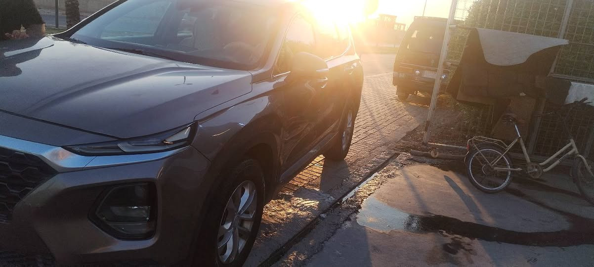 السلام عليكم
مستعجل علئ بيعتها
سنتافيا 2019 للبيع فقط استيراد خاص باسمنا حادثه سرقه يعني مابيه اي ضرر صالله عدنا 5 سنوات 
موصفات
محرك 4 سلندر gdi
تحكم ستيرن كامل
تحديد مسار
رادارات امامية خلفية 
صور سرقة في امريكا مرفقة مع صور
وبيه بعد موصفات كومه 
ماشية 142 الف ميل 
للتواصل
*********** بغداد, العراق
