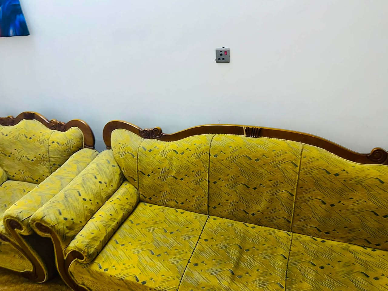 عندي   تخم للبيع نضيف قليل مستخدم مكاني جسر ديالى القديم السعر(250)بي مجال بصيط هاذه الرقم ***********
