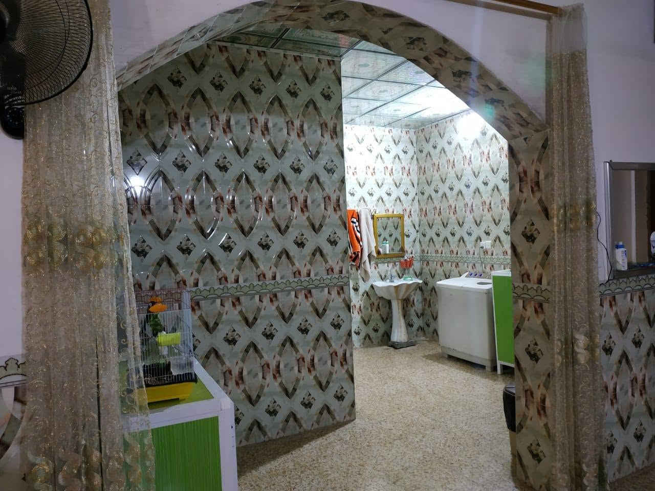 بيت ٢٤٦متر قطاع ١٥على ساحة طابقين ٤غرف نوم كونكريت مسلح كامل المواصفات السعر ٣٢٥مليون مع المجال للاستفسار مكتب سيد هاشم الذبحاوي النجف الاشرف الكوفة حي ميسان ركن شارع البوريات ***********واتساب نستقبل جميع العروض عرصات بيوت مشتملات راسلونا مع الصور على الواتساب اعلاه
