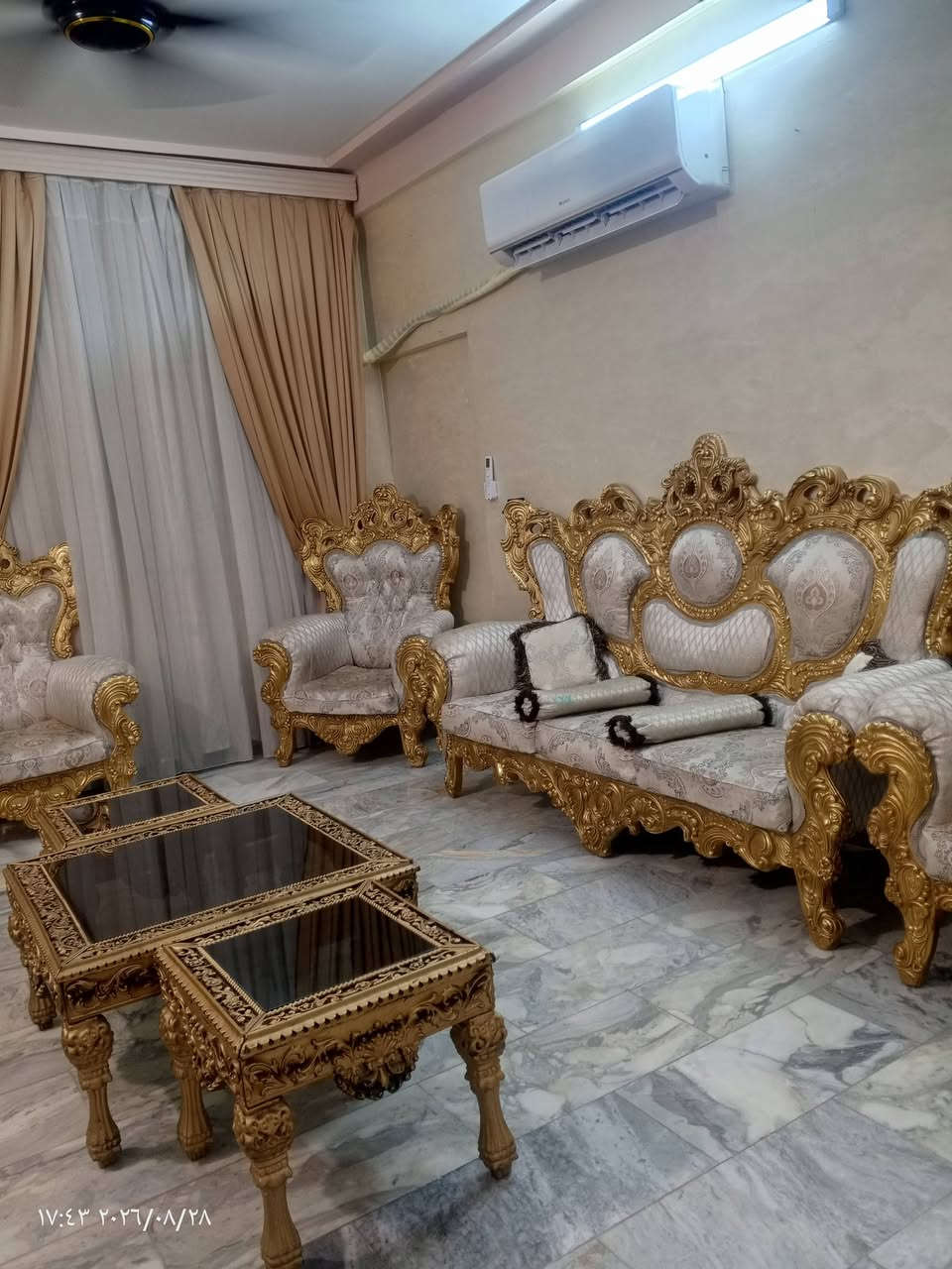 سلام عليكم  تخم للبيع مستعمل قليل
السعر ٧٠٠ ولي مجال 
العنوان بغداد الشعب 
*********** واتساب يوجد
