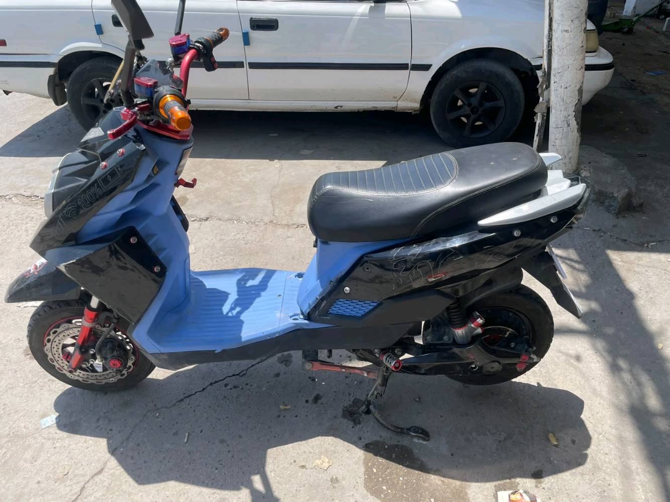 السلام عليكم ورحمة الله وبركاته دراجة شحن جبلي رياضي للبيع 5 بطاريات يقرن 11 بيهن 2 منهن شوية بيهن نفخة 
سعره: 400 الف 
مكاني بغداد العامرية 
☎️واتساب: ***********
