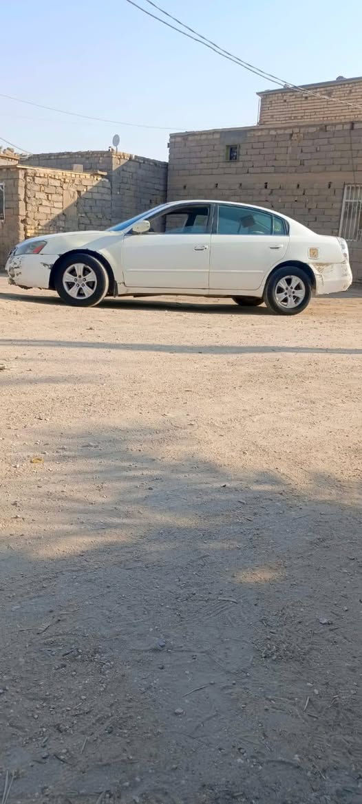 سلام عليكم نيسان التيما محور كامري توني شادله كير وباتري جديد وبك لايت جديد تخم واير بلاكت 
سياره جاهزه  رقمه نجف راعيه ماندله  
لمراوس بسمند  ولبيع 16ورقه مكاني ناصريه الفضليه  
سياره بس صالنصه عوزه لحيم  كامله وشغاله فيت بم جديد 
بك لايت جديد  ***********
