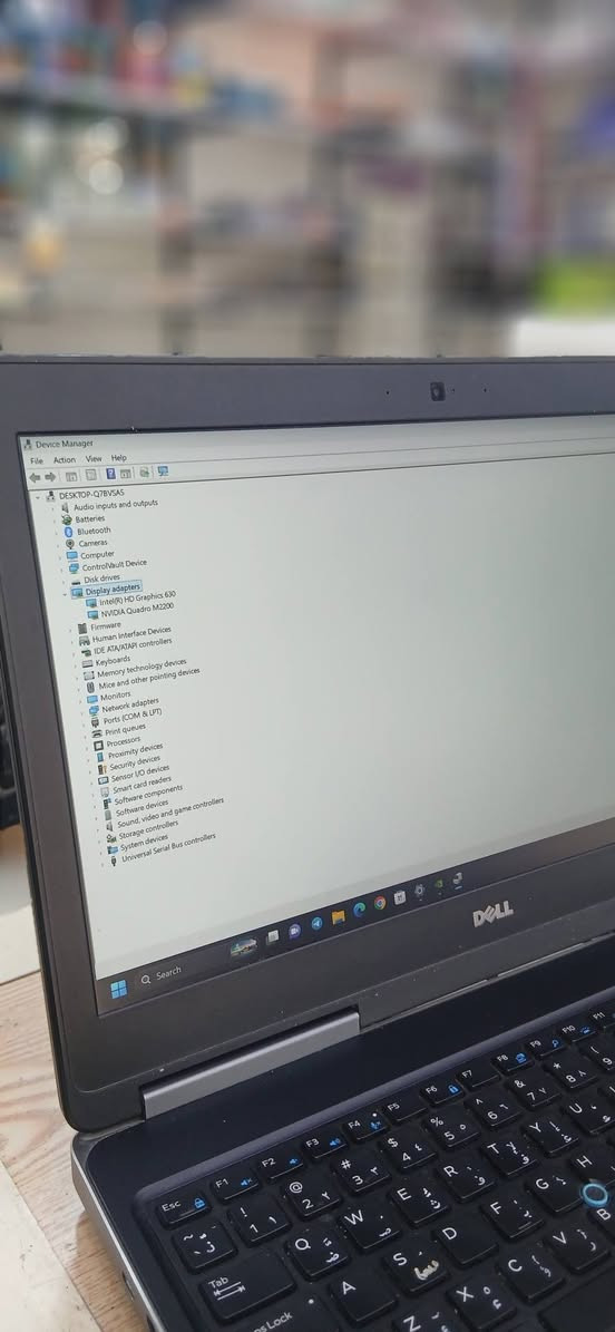 🔥 للبيع | Dell Precision 7520 Workstation 🔥
إذا تبحث عن لابتوب قوي للألعاب، التصميم، الهندسة، أو الاستخدام الاحترافي، فهذا الجهاز يعتبر من فئة Workstation ويقدم أداء ممتاز.

المواصفات:

🔹 الموديل: Dell Precision 7520

🔹 المعالج: Intel Core i7 الجيل السابع

🔹 كرت الشاشة الخارجي: NVIDIA Quadro M2200 4GB

🔹 كرت الشاشة الداخلي: Intel HD Graphics 630

🔹 الذاكرة (RAM): 16GB

🔹 التخزين: 512GB NVMe SSD (Toshiba)

المميزات:

✅ تشغيل الألعاب القوية بسلاسة.

✅ مناسب للمونتاج والتصميم والهندسة والبرامج الاحترافية.

✅ سرعة عالية بالإقلاع وفتح البرامج بفضل NVMe SSD.

✅ الجهاز نظيف جدًا وحالته ممتازة، وجاهز للاستخدام مباشرة.

📩 للاستفسار أو المعاينة، التواصل على ***********

السعر يُذكر للجادين فقط.
