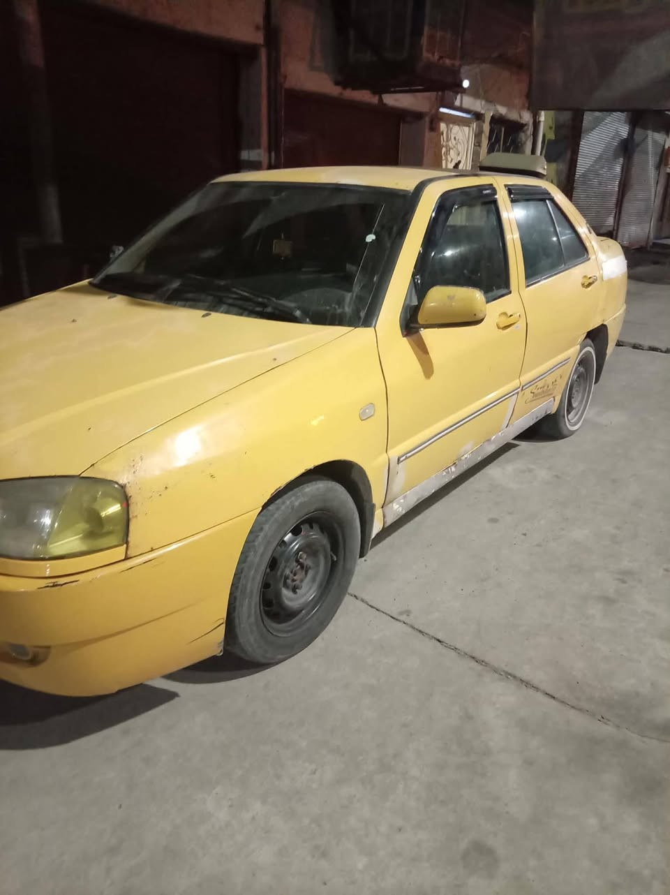 سلام عليكم اخوان سيارة كوين ٢٠٠٩ رغم ديالى ألماني محوره كولف بيه صرف كير شرط طخم جديد طكه ماتسمع تواير نص عمر دخله نضيف  تحويل من ديالى الوكيل بل موصل مامسجله على كربون سعر ٢٠ وترهم اقصاد ***********
