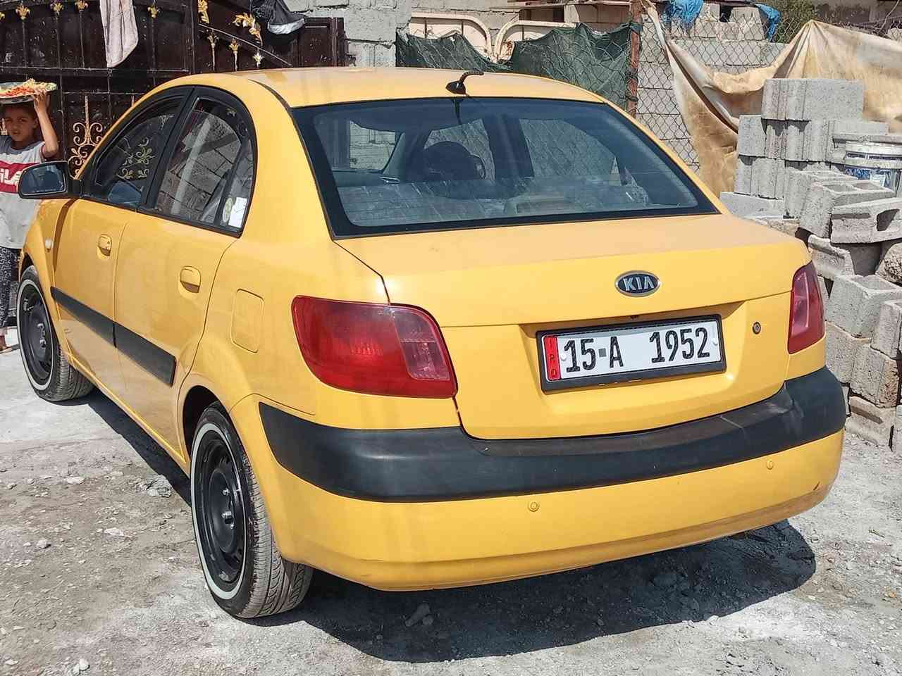 السلام عليكم كيا ريو للبيع مقفوله كفاله عامه موديل 2009 ثانويه ل 29 سعر 80 وبمجال ***********
