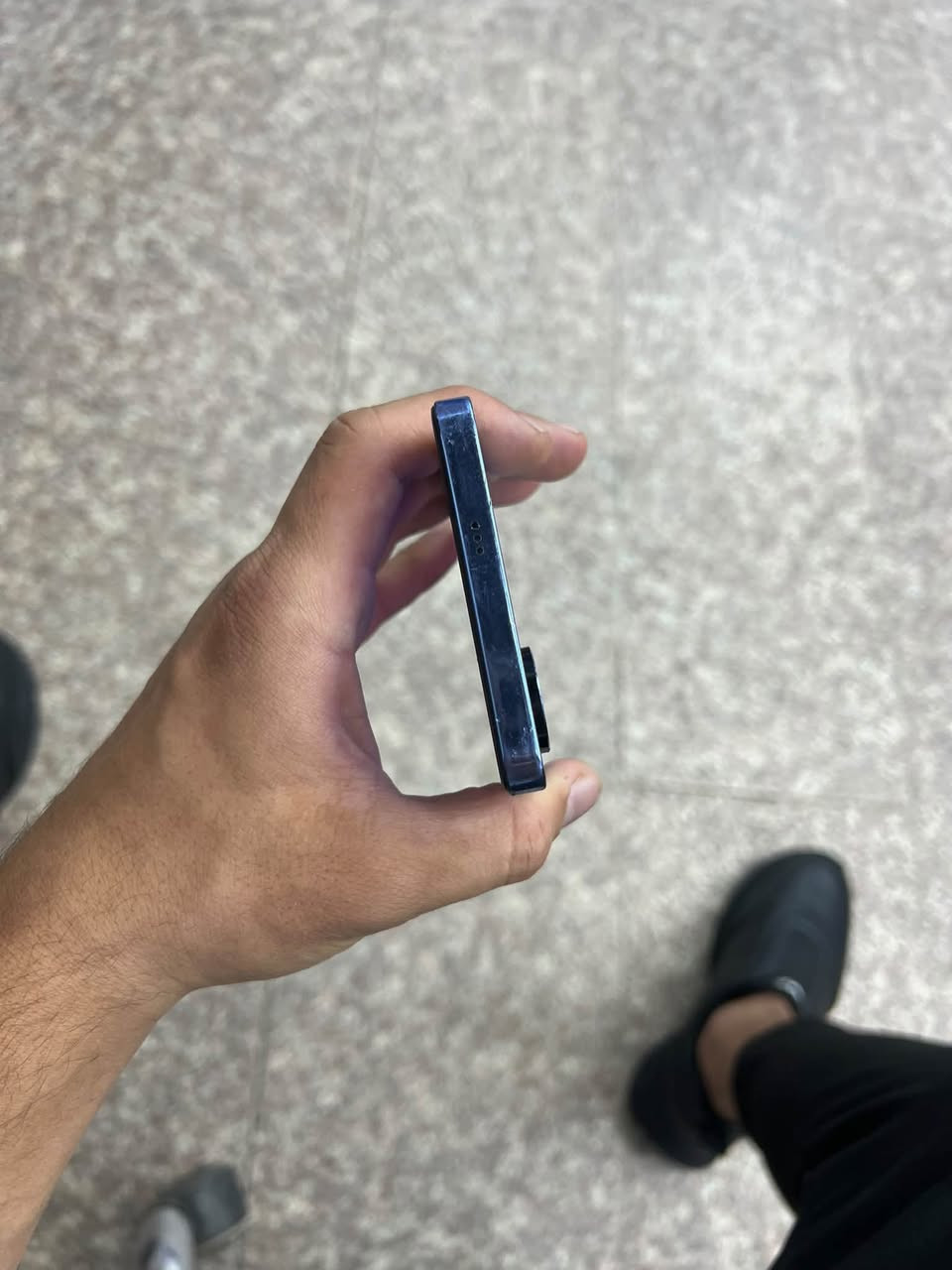 تكنو كامون 20 برو ذاكرة 256
ما مفتوح بي شخوط بسيطة بشاشة 
سعرة 200 وبي مجال قليل 
اتواجد قليل عل فيس رقمي وتساب او رمش اتصل عليك
مكاني كربلاء
***********

نص مكتوب في الصور:
- ٧:٢١ م
- هاتفي
- HiOS
- V14.0.0
- Based on Android
- اسم الجهاز
- TECNO CAMON 20 Pro
- التخزين
- ١٧,٠٤ غ.ب / ٢٥٦ غ.ب
- الطراز
- TECNO CK7n
- وحدة المعالجة المركزية
- Helio G99
- الكاميرا الخلفية
- 64M TRIPLE
- Camera
- الكاميرا الأمامية
- 32M
- البطارية
- 5000mAh
- الشاشة
- 1080X2400