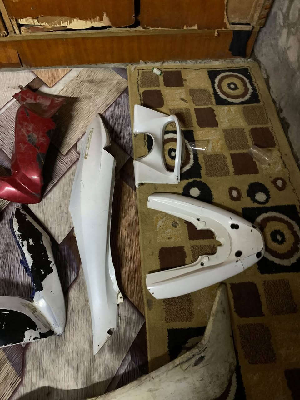بي سي اکس • كفرات • يحتاج صبغ