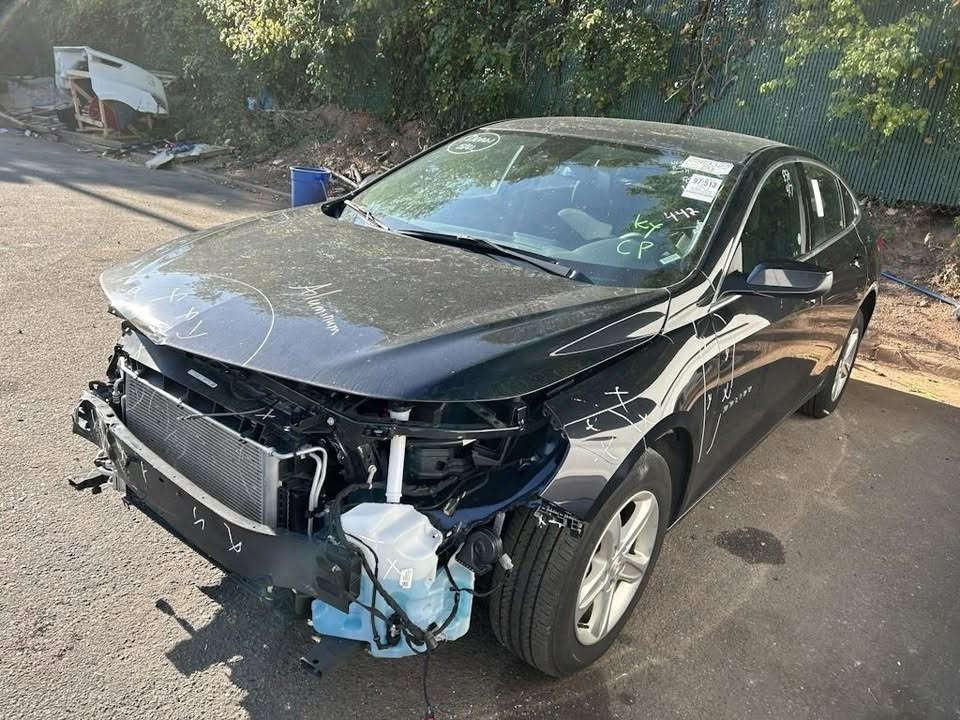 موديل ٢٠٢٣
كلين (حادث دعامية )
ماشية ٩٠ الف كيلو 
السعر ( ١١٤ )وبيها مجال 
***********
