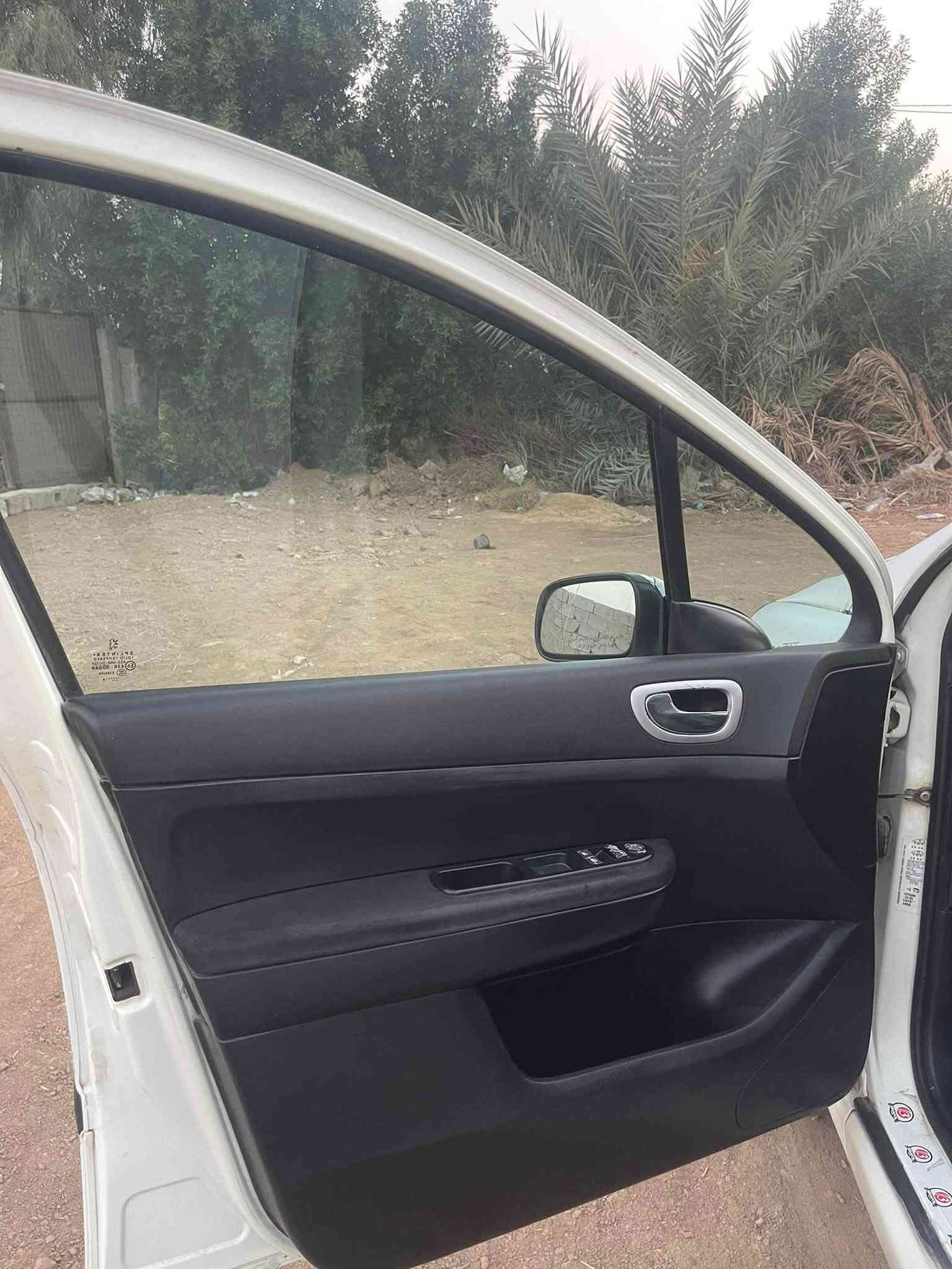 بيجو 307 • ٢٠٠٦ • رقم بغداد