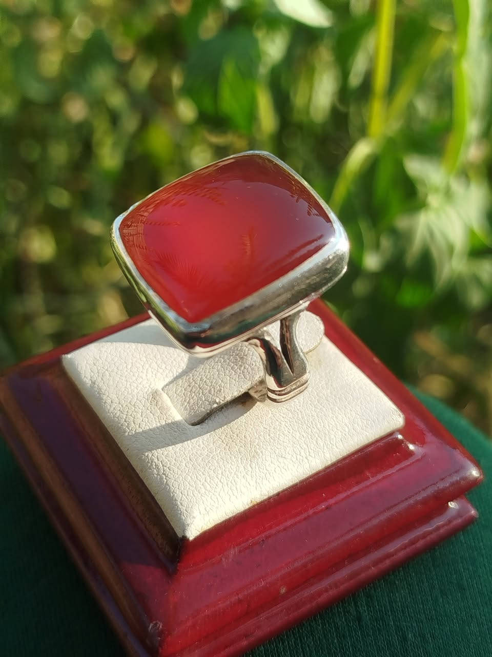 🌹 جوهره من العقيق اليماني 🏵️🌲
🌿🏵️الاصلي شرط الفحص الاصلي🍒🌺
🌷🌷من أعمالي صياغة 🌹 يدوية ثقيلة 
👉 التواصل على الخاص او رقم الهاتف *********** 
 العنوان البصرة القرنه الشرش
