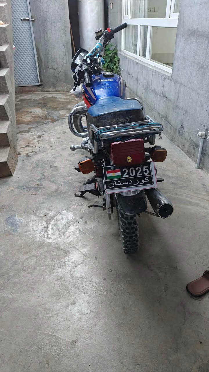 ئەو ماتۆرە بۆ فرۆشتن شوێن قەلادزێ تایە بۆ تایە بە شەرت مەکینە 150شبح نرخی 500هەزارە چات بکەن یان تەلفۆن *********** لە خزمەت دام
