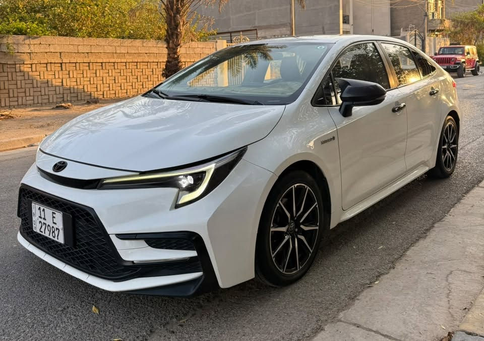 ة
السلام عليكم 
كورلا 2023 S بلاك ادشن هايبرد علامة زركة 3 بطاريات
السيارة رقم بغداد الجديد باسمي وهزه جديدة 
فول مواصفات 1/1 
بصمة 
قطعتين تبريد
تبريد شاشة
درايف مود
مانع نزلاق 
لايت اوتو 
جام 4 اوتو 
ويل كب حجم 18 كروم
كراسي جلد اصلي
كراسي كهرباء 
سايد بريك دكمة
دفيوزر خلفي 
شاشة ابل كار بلي
اوتو هولد 
كامرة خلفية
رادار امامي وجانبي 
فووول لفووول 
ماشية 38 الف كيلو متر 
مكفولة صبغ وبارد والتبديل 
مكان السيارة : بغداد البنوك 
للاستفسار ***********
