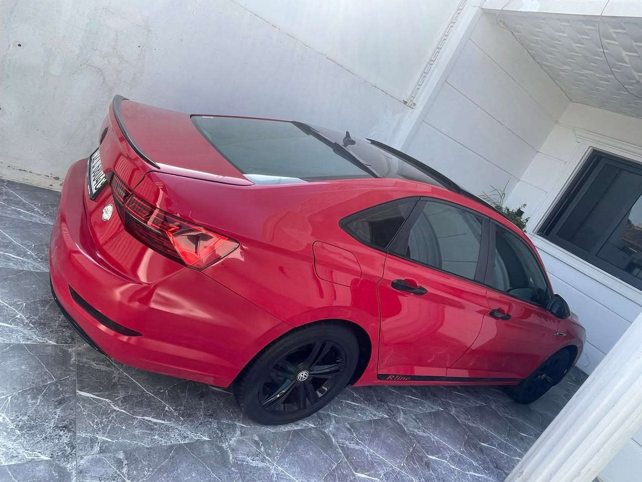 ڤوگسواگن جيت موديل2019
مصفات ارلين فول پانورمه 
داخل ابيض 
كشنات هيتر+ سكان هيتر
سياره بجم كبس 
و دعميها به س قبغ صندوق صبغ 
و قعتين كلير امريكي بابين كلير امريكي 
 باقي مكفول كفال ماشي ٦٠الف مايل  رقم تلفون (***********)📞  سعرها ١٣٥ورقه و مجال  هذا رقم بها واتساب همين
