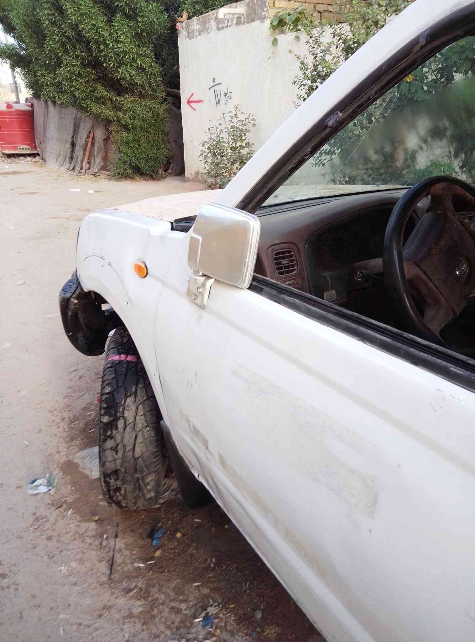 نيسان فورويل • ٢٠٠٨ • رقم النجف