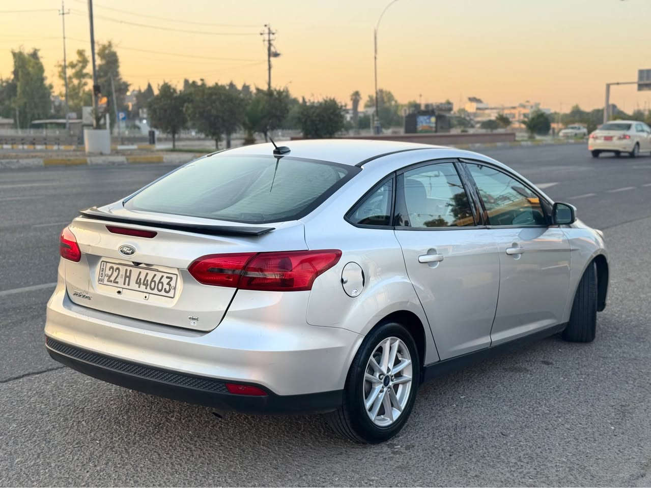 Ford focus 2016
مةكينه ٢٠بي توربوو
٤ بارجةي سبوغه 
شاسي نةكرتوه
 و شتي بي عةيبه كيرو مةكينه بةشةرت زور مةزبوطه 
مواصفات se

سيارة فورد مكينة ٢٠عادي
سيارة بدون نقص بدون عيب شرط تحويل كير محرك تبريد
سعر ٦٧
شراي خابر عل واتس اب
*********** أربيل, العراق
