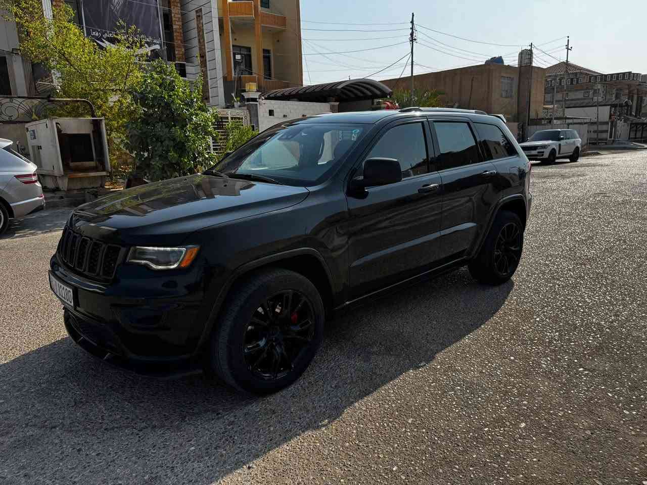 Grand Cherokee x 2021
المحرك: 3.6 لتر V6 Pentastar

ناقل الحركة: أوتوماتيك 8 سرعات

نظام الدفع: دبل 4×4

المسافة المقطوعة: 121,000 كم

كشنات جلد و مخمل 

دوشمة 

شاشة كبيره ابل كار و اندرويد     Uconnect

كامره خلفية 

حساسات خلفية

فتحة سقف

جنطة كهربائية 

مثبت سرعه 

تشغيل عن بعد 

بصمتين واحده احتياط 

تبريد قطعتين 

نظام مانع انزلاق 

نظام اوتو ستوب

دوسة صعود اوتو مع فتح الباب 

طقم تايرات جبلي موجود احتياط 

السياره عالشركة ما مبدل بيها اي قطعة 

سعر 260 وبيها مجال للشراي 

للاستفسار ***********

مكلف بلنشر الخاص مغلق اتصل
