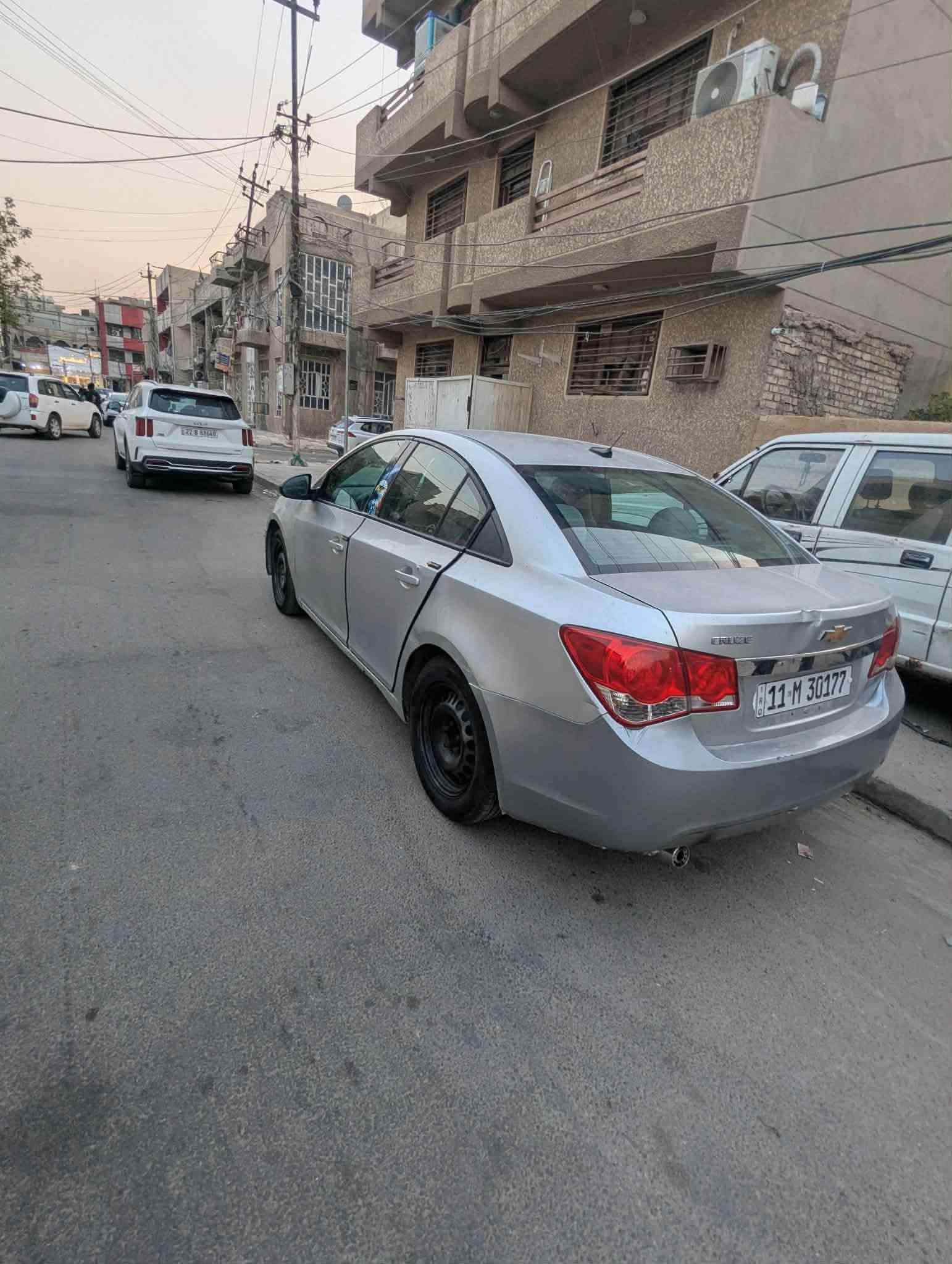 سلام عليكم للبيع فقط شوفر كروز موديل 13 وارد امريكي مكينه 1800 دوش بدون صرف ولاتبخير كير اوتو تبريد شغال تخم تايرات جدد سياره بسمي مشروع وطني رقم انكليزي جديد بغداد وهزه جديده وسنويه جديده حادثه بنيد وجاملق امامي بدون دواخل مبدلات فقط جارده سياره يحتاج صبغ عام وبيهه ضربه بل باب طخاهه ابوتكتك طخه خفيفه فقط وعفته ماسويته مستعجل علا بيعته سعره 60 وبيهه مجال مكاني بغداد المشتل رقمي بي وتساب *********** بشرط تحويل السياره
