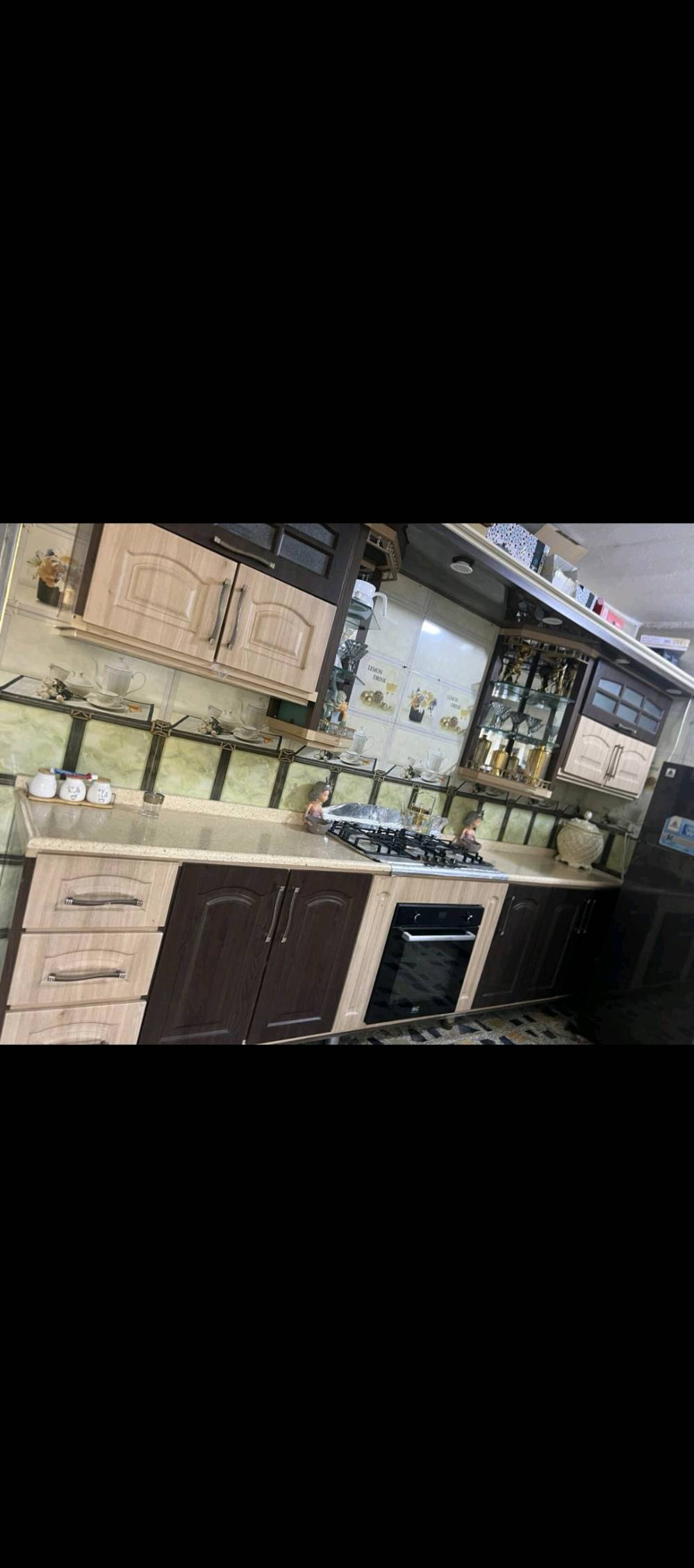 كاونتر تفصال كله مرمر  مع الاجهزه  السعر 950 وبي مجال بسيط بغداد البلديات  *********** للعلم مفصلينه ب٣ ملايين ونص