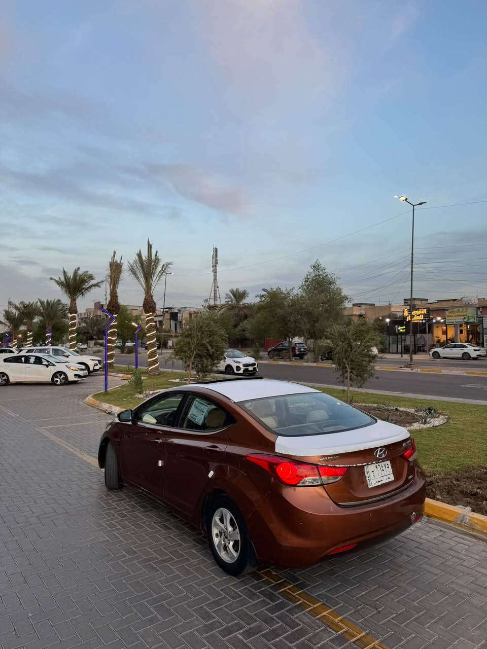السلام عليكم
للبيع او مراوس حسب القناعه 
النتره ٢٠١٢ خليجي 
بيه جاملغ وبنيد  والباب ملاون 
بدون دواخل 
بدون يرياك 
فول موصفات 
محرك ١٨٠٠ دوش 
ماشيه ١٦٤ كيلو 
فتحه سقف 
دواخل لونين 
بصمه تشغيل 
بصمه بيبان 
كشن كهربائي 
حساسات خلفيه 
فول تحكمات استيرن 
تبريد ابيانو ثلج 
السياره جاهزه من كلشي 
رقم بغداد تحويل ثاني يوم 
***********
السعر ٨٨ وبيه مجال بسيط 
مكاني بغداد حي الجهاد
